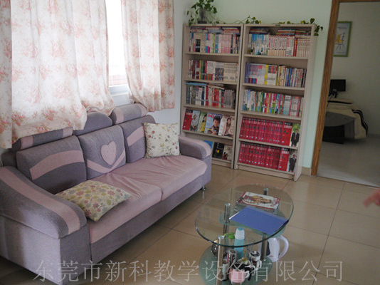 學(xué)校<a href='http://www.1860com.cn' target='1' style='font-size:14px; font-weight:bold; color:#0080ff;'>心理咨詢室</a>